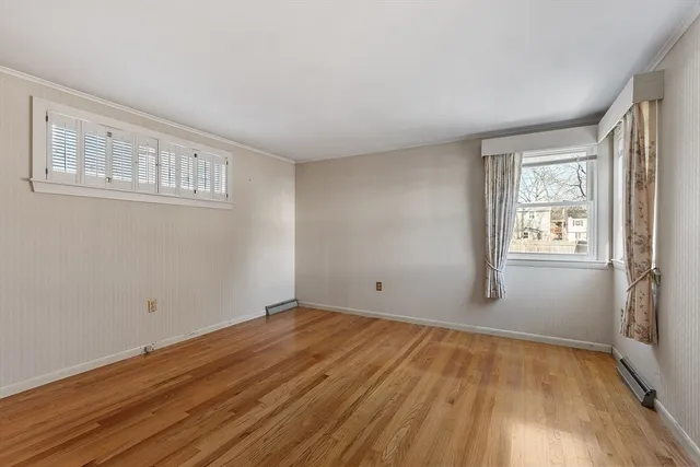 $339,900 | 202 Florence Street, Leominster, MA 01453