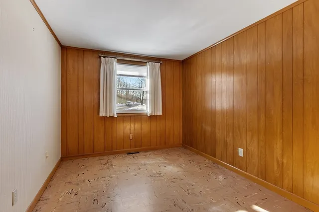 $339,900 | 202 Florence Street, Leominster, MA 01453