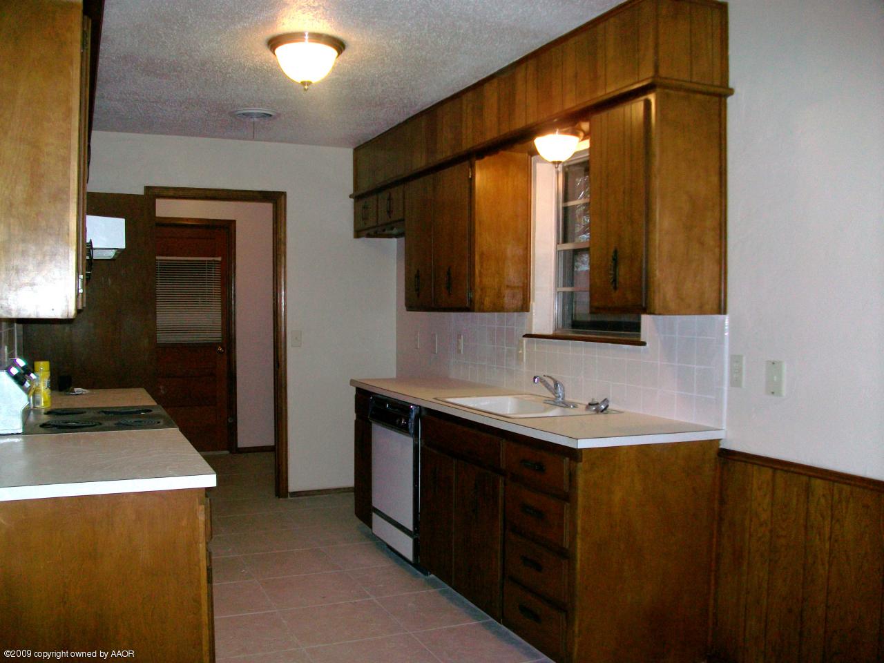 5010 Hillside Road Amarillo, TX 79109 - Photo 18 of 18 kitchen