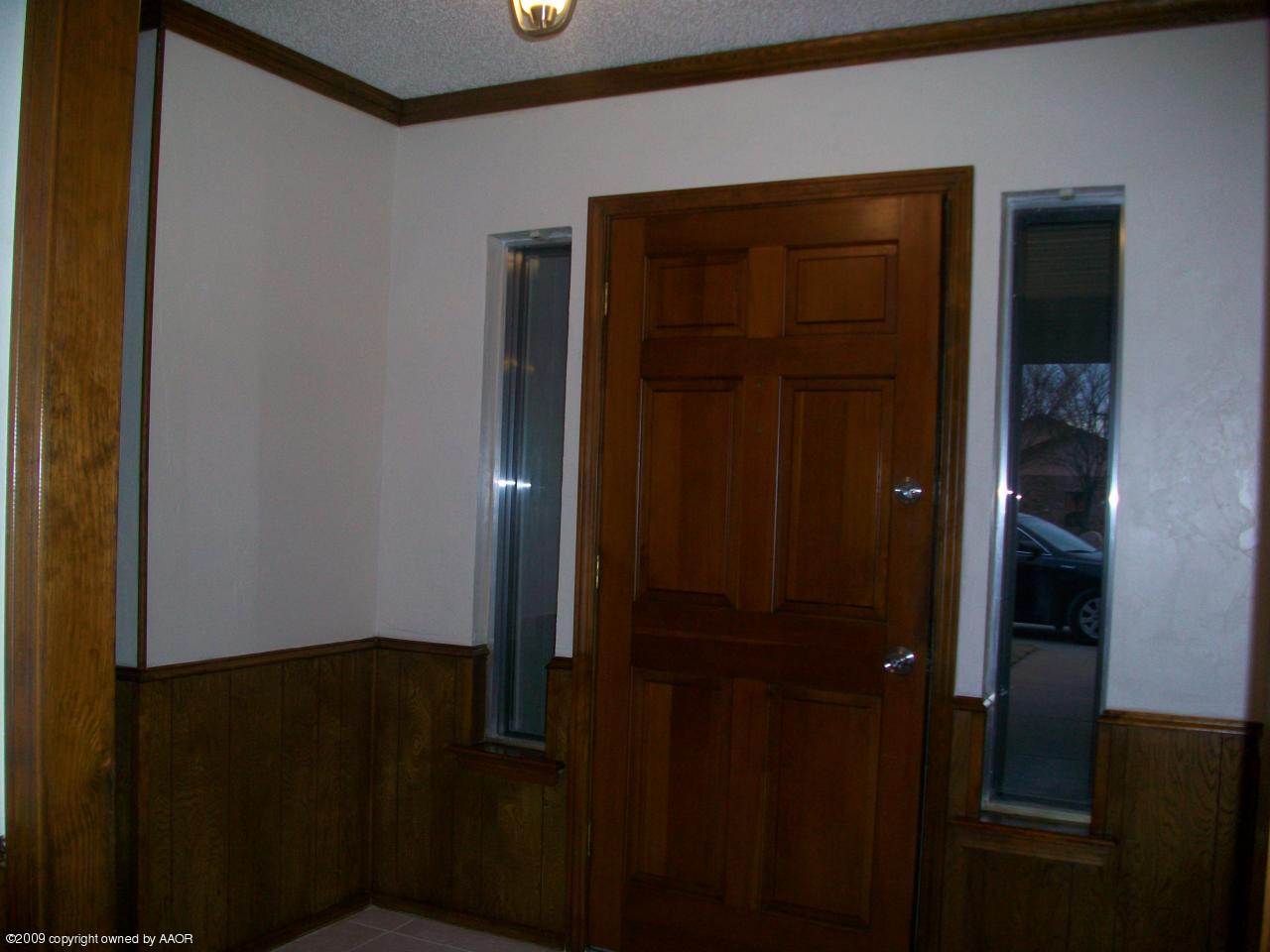 5010 Hillside Road Amarillo, TX 79109 - Photo 6 of 18 entry