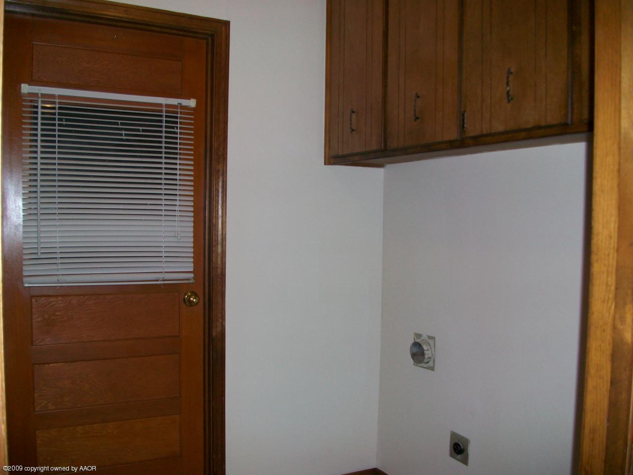 5010 Hillside Road Amarillo, TX 79109 - Photo 7 of 18 utility
