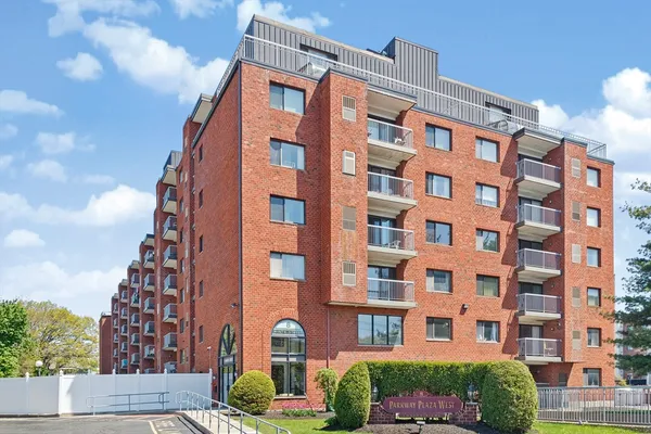 $635,000 | 8 9th Street, Unit 707, Medford, MA 02155