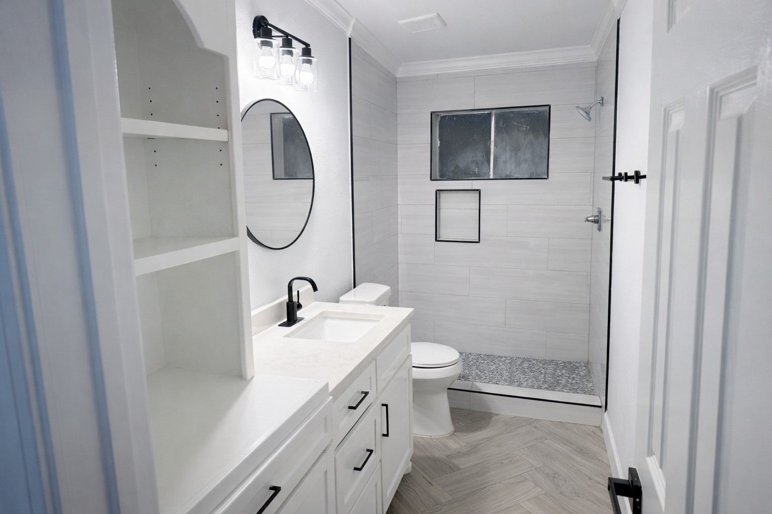 313 Sycamore Street Alvin, TX 77511 - Photo 12 of 12 Hall Bathroom