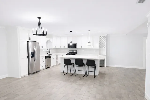 $1,850 | 313 Sycamore Street, Alvin, TX 77511