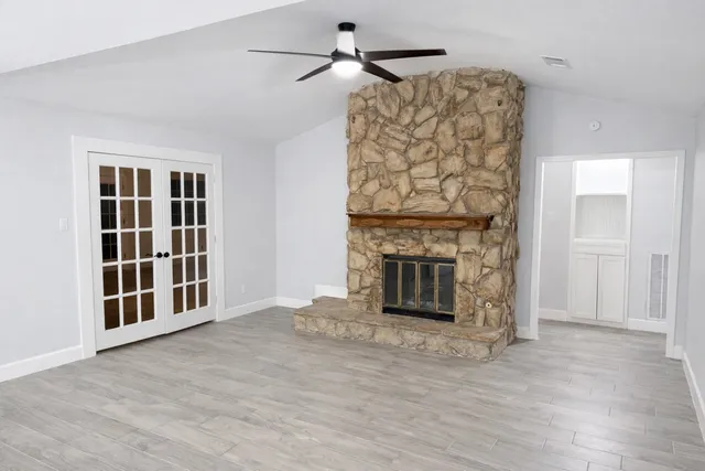 $1,850 | 313 Sycamore Street, Alvin, TX 77511