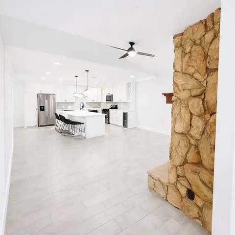 $1,850 | 313 Sycamore Street, Alvin, TX 77511