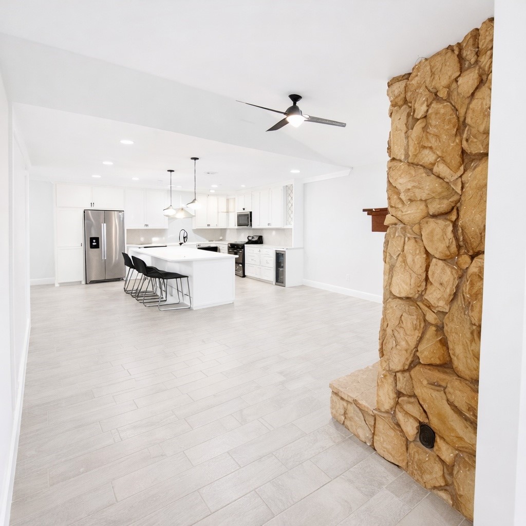 313 Sycamore Street Alvin, TX 77511 - Photo 5 of 12