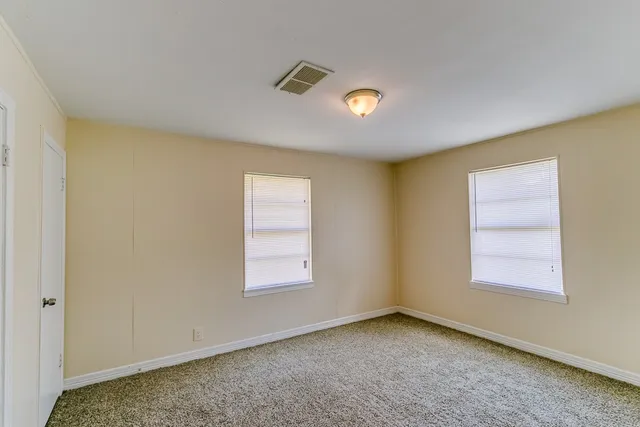 $1,295 | 505 South 4th Street, Baytown, TX 77520