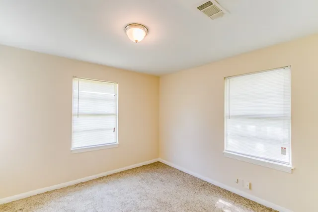 $1,295 | 505 South 4th Street, Baytown, TX 77520