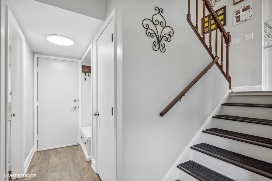 844 Burning Trail Carol Stream, IL 60188 - Photo 19 of 21 a view of an entryway