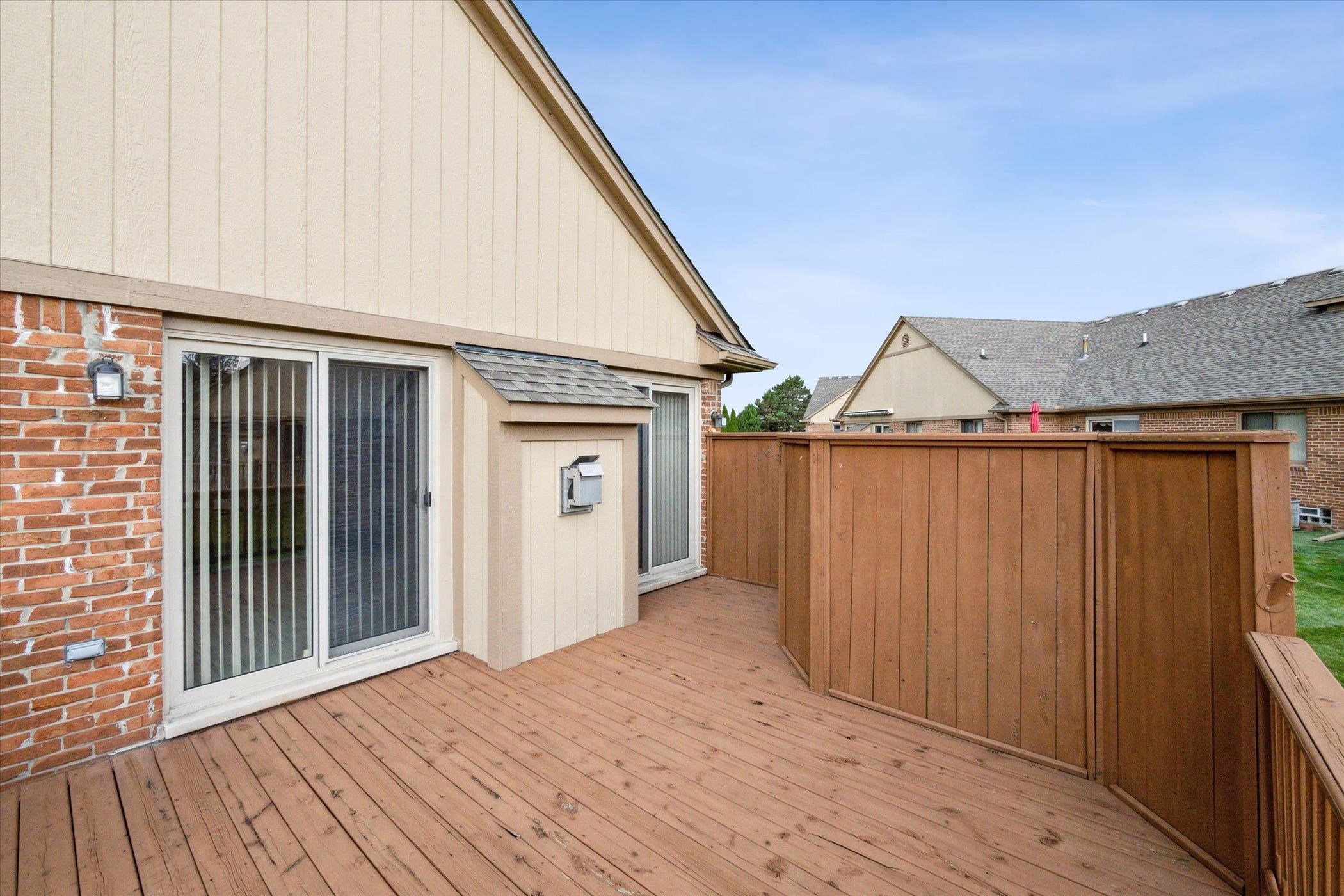 16895 Country Ridge Court Macomb, MI 48044 - Photo 46 of 49 50157108-14e3ab8d-0578-42a7-9b27-01e78ca42d67.JPG