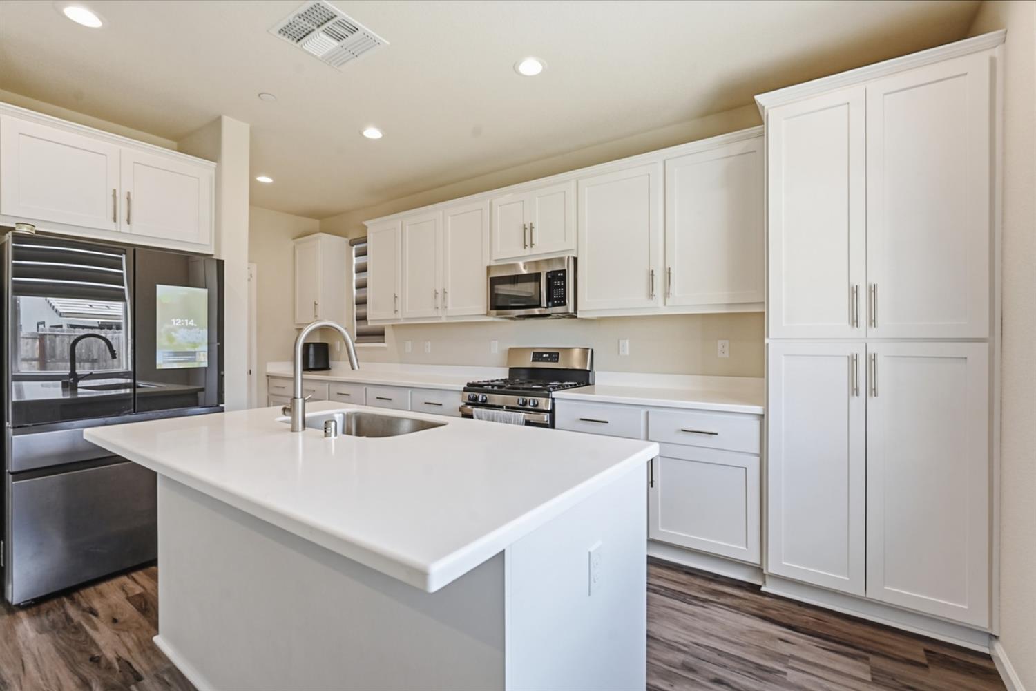 4369 Icon Avenue Modesto, CA 95356 - Photo 8 of 30