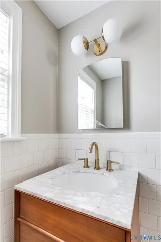 $2,300 | 3342 Grandview Drive, Richmond, VA 23225