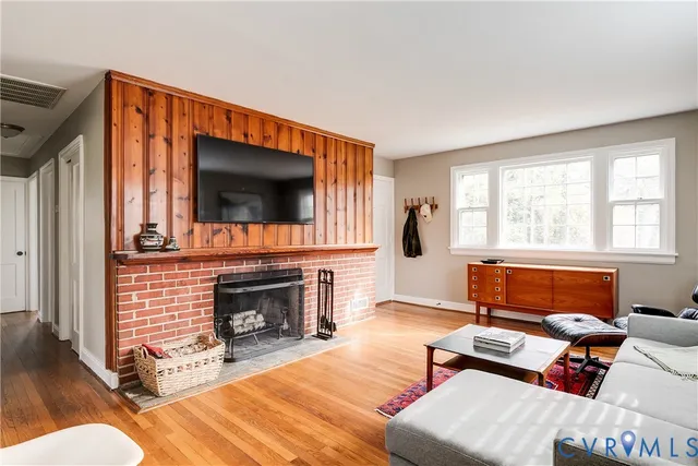 $2,300 | 3342 Grandview Drive, Richmond, VA 23225