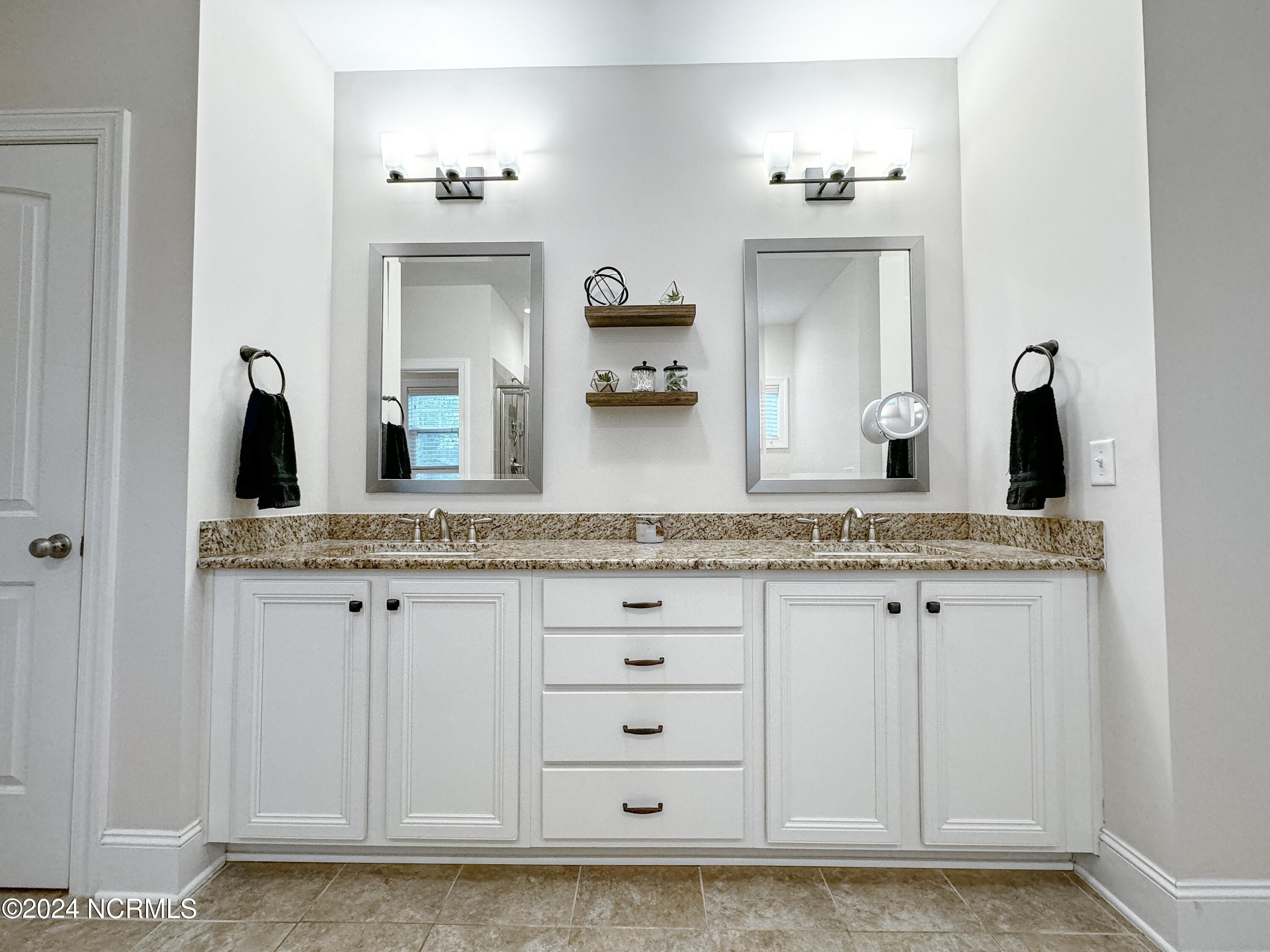 227 Hydrangea Lane Hampstead, NC 28443 - Photo 14 of 40 12-IMG_7112