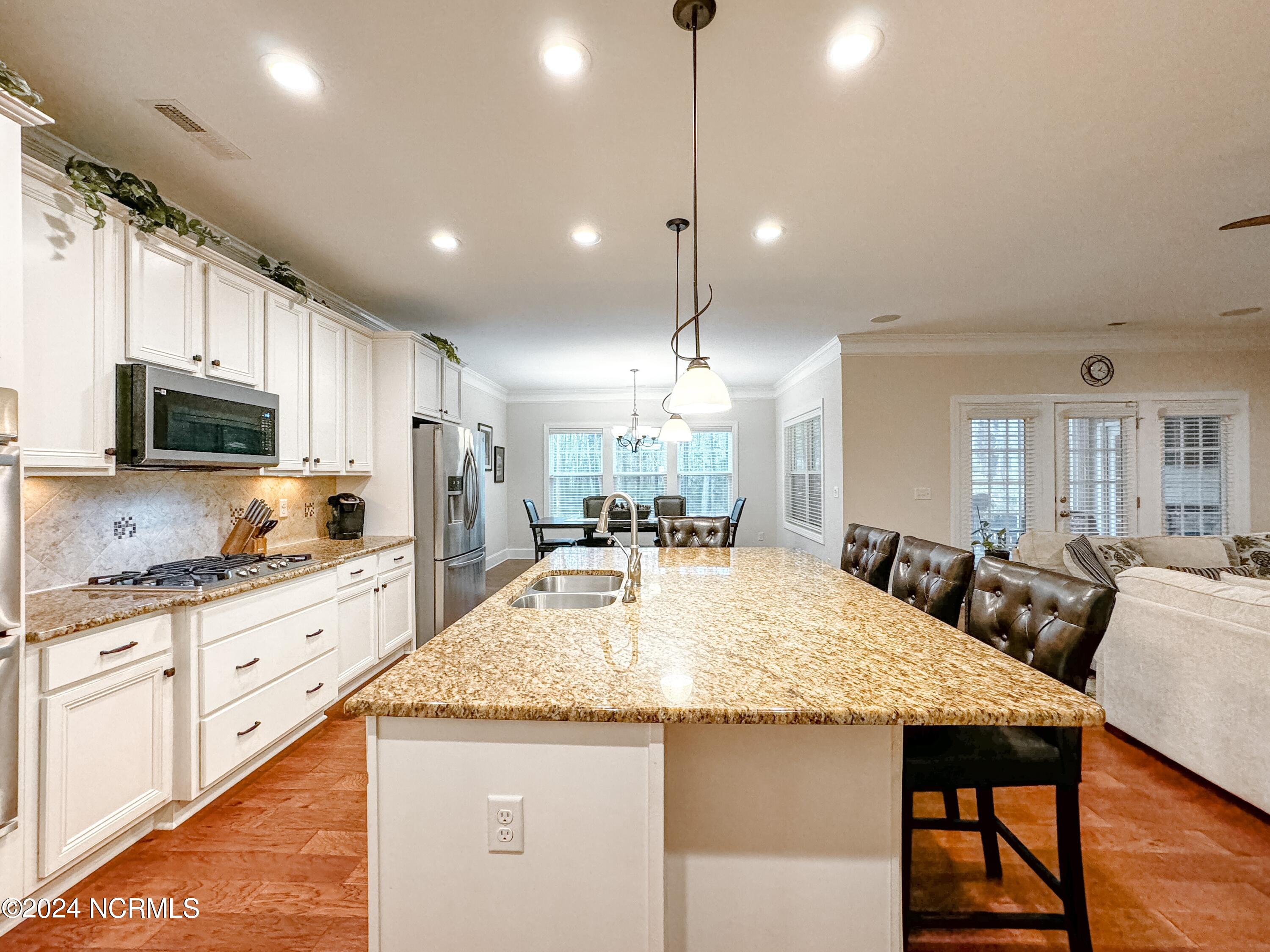 227 Hydrangea Lane Hampstead, NC 28443 - Photo 8 of 40 6-IMG_7120