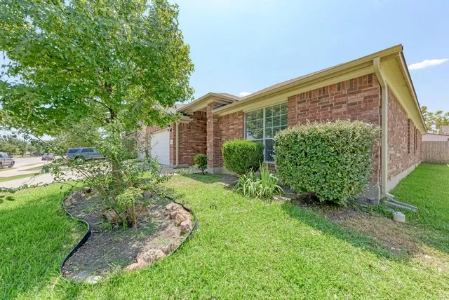 $2,500 | 18420 Dry Brook Loop, Pflugerville, TX 78660