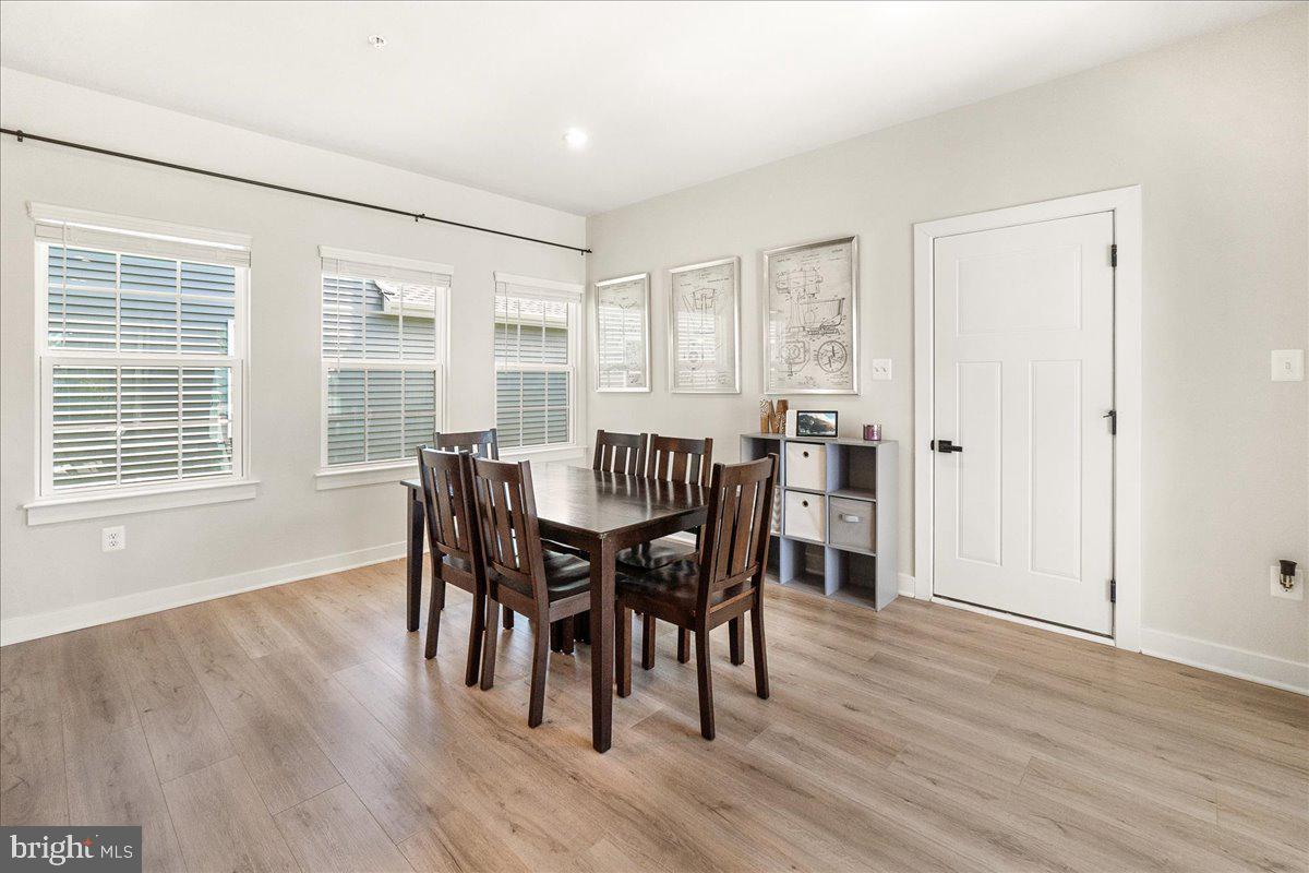 6701 Mt Phillip Road Frederick, MD 21703 - Photo 14 of 51 Morning room for loads of light off kitchen