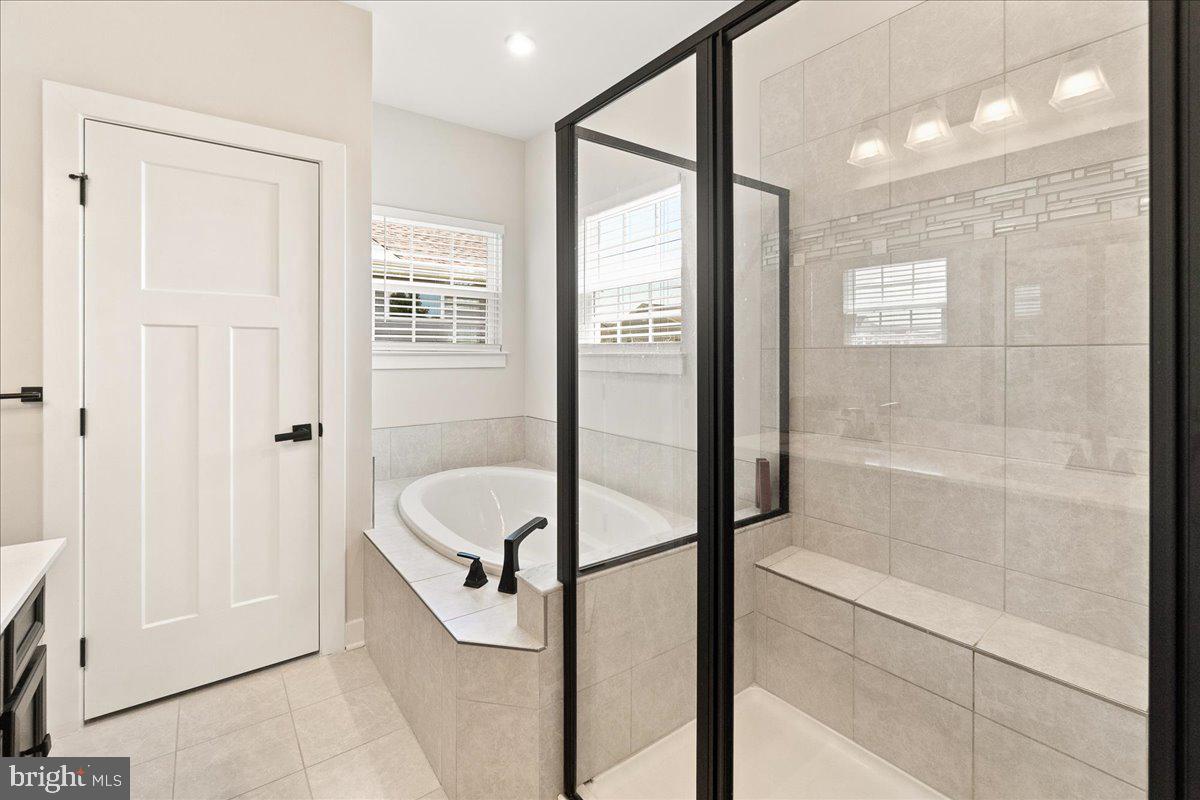 6701 Mt Phillip Road Frederick, MD 21703 - Photo 25 of 51 Primary attached bath custom designed fy owner