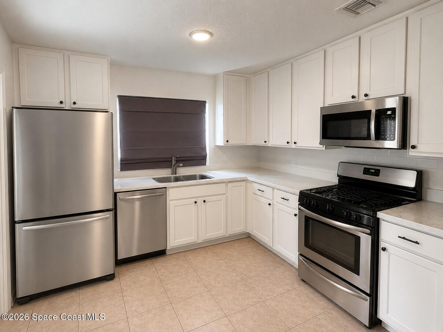 349 West Exeter Street Satellite Beach, FL 32937 - Photo 2 of 16 Kitchen