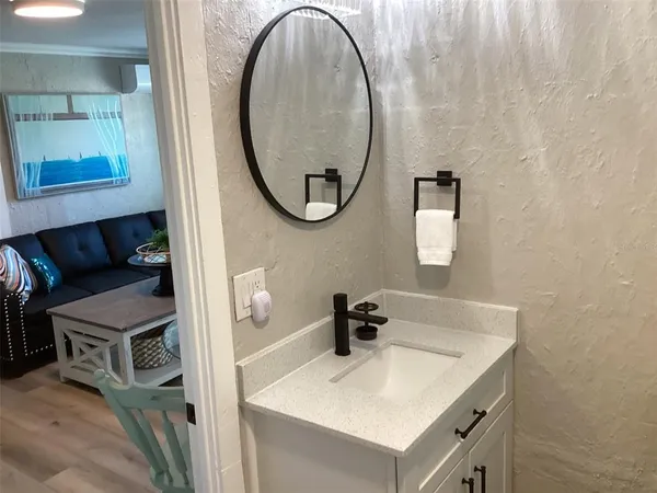 $2,000 | 13121 4th Street East, Unit 1, Madeira Beach, FL 33708