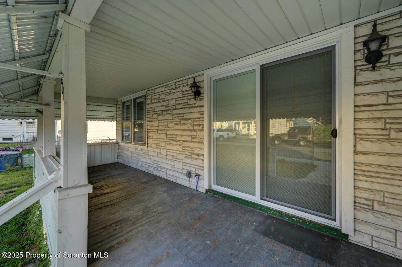 201 Jackson Street Olyphant, PA 18447 - Photo 6 of 70 201 Jackson St 04 Large