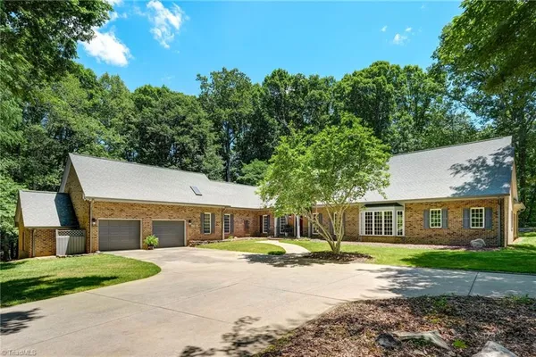 $900,000 | 231 River Ridge Road, Eden, NC 27288