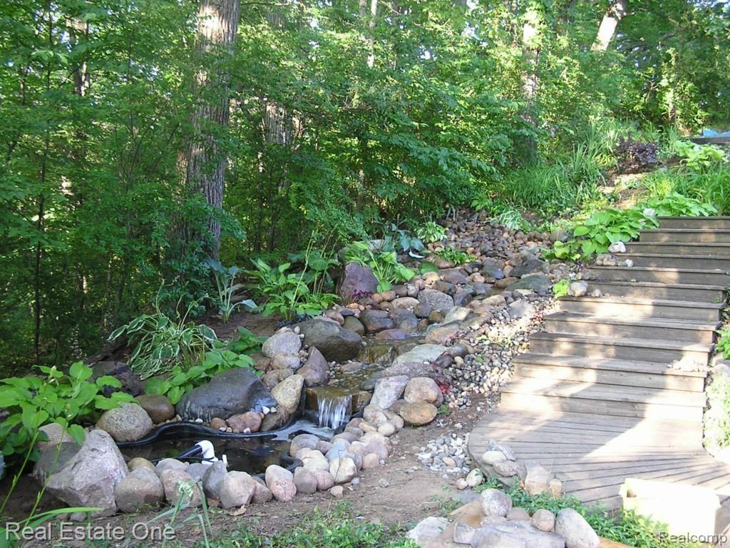 594 Highland Road Chelsea, MI 48118 - Photo 30 of 72 Waterfall 4 003.jpg