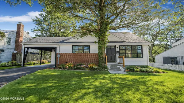 $525,000 | 33 Green Twig Drive, Toms River, NJ 08753