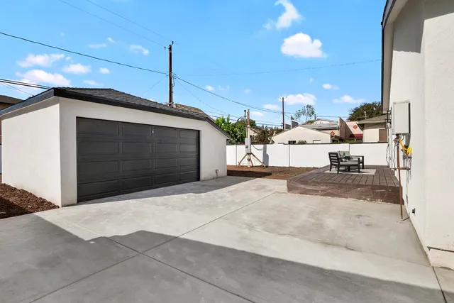 $1,740,000 | 529 North Griffith Park Drive, Burbank, CA 91506