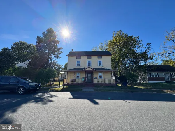 $399,000 | 310 Front Street, Beverly, NJ 08010