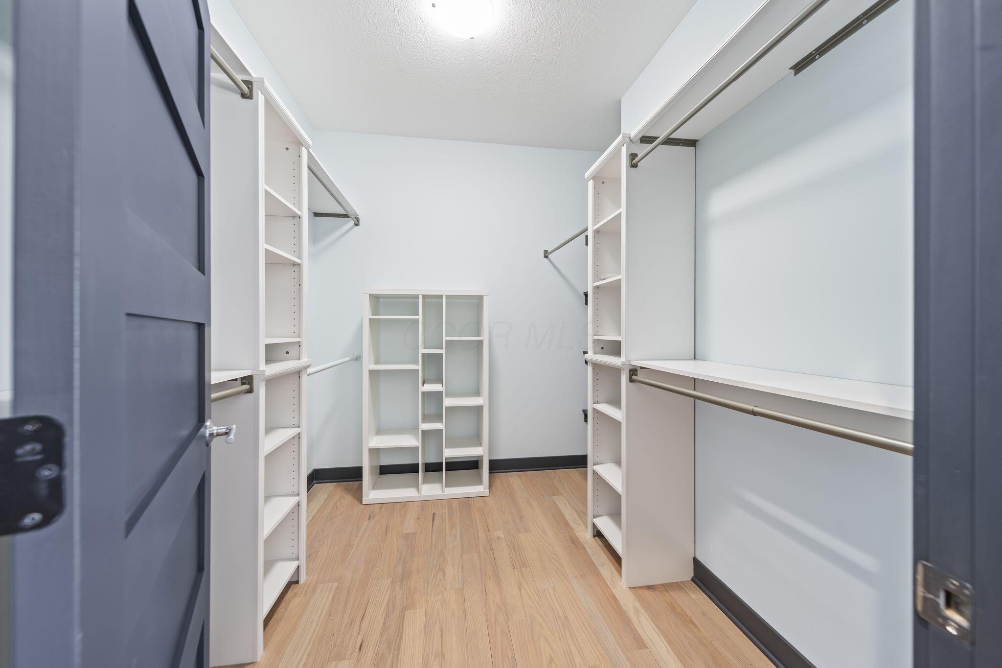 3489 Country Club Road Southwest Lancaster, OH 43130 - Photo 26 of 68 primary closet
