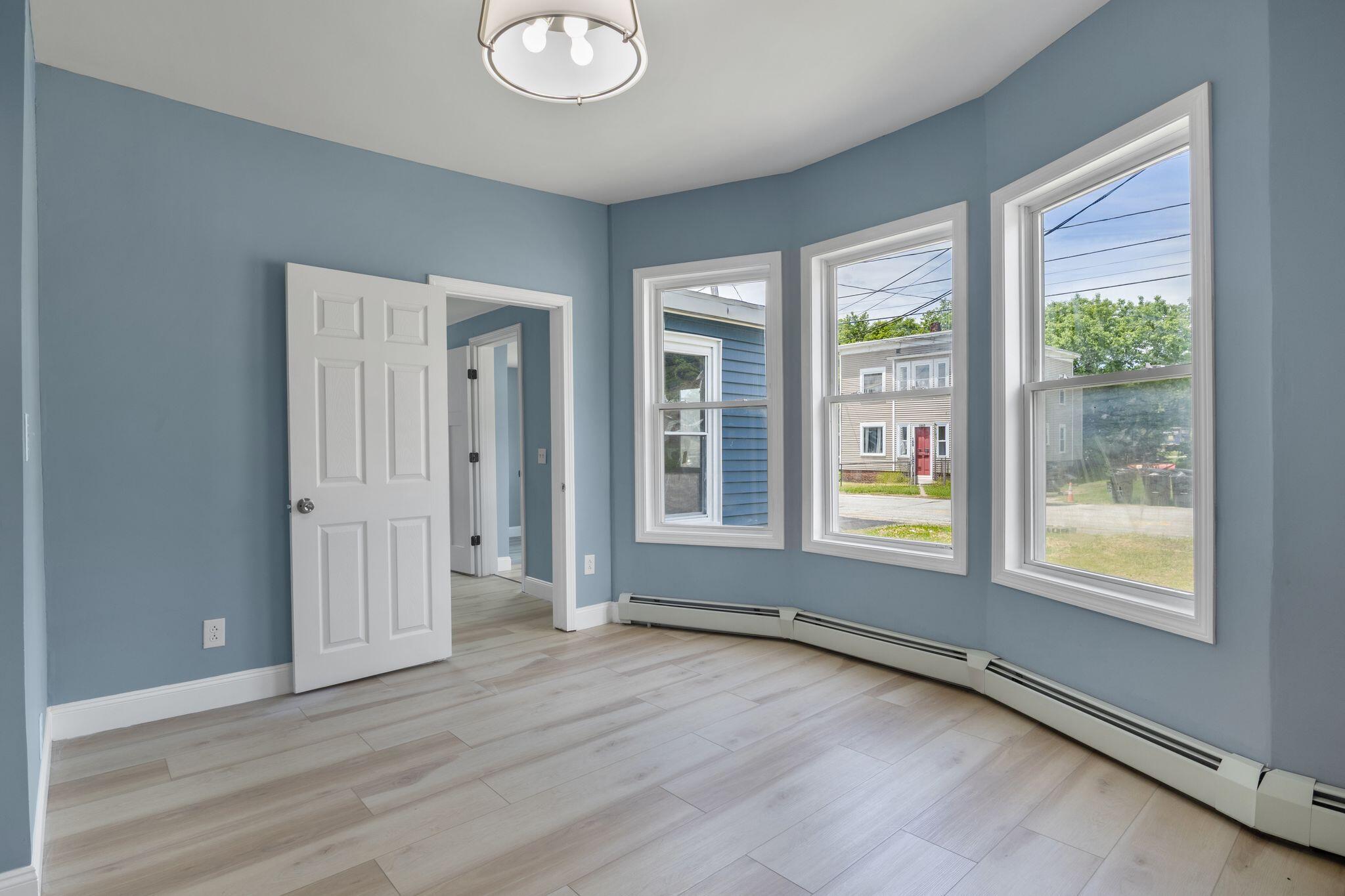 153 Spring Street Lewiston, ME 04240 - Photo 23 of 43 Living Room