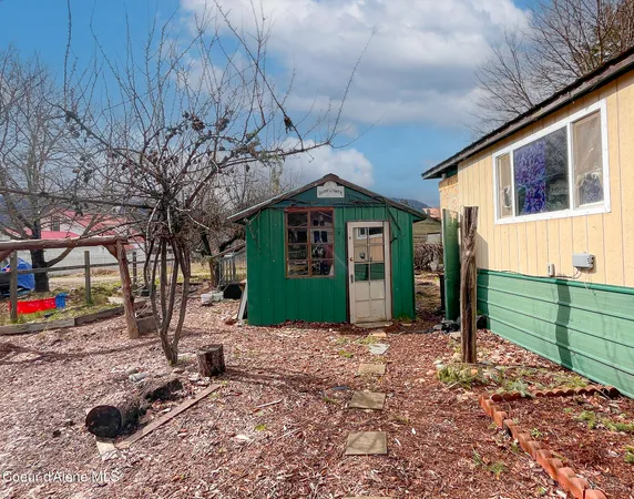 $199,000 | 109 6th Avenue, Clark Fork, ID 83811