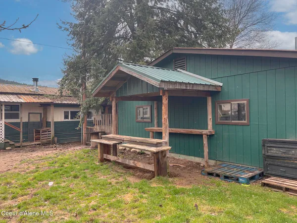 $199,000 | 109 6th Avenue, Clark Fork, ID 83811