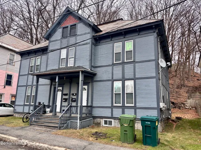$950 | 36 Holden Street, Unit LOWR, North Adams, MA 01247