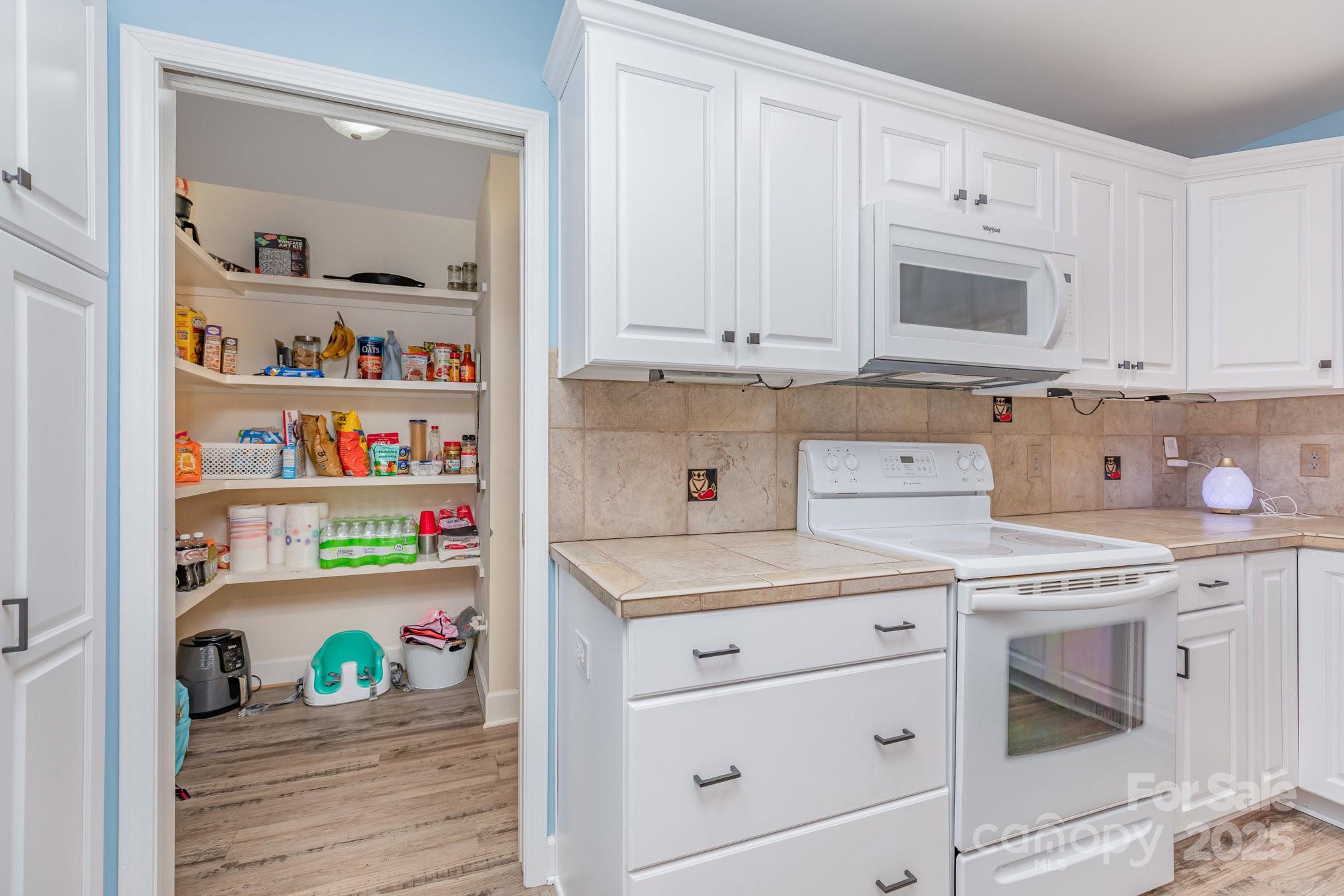 11855 Sam Black Road Midland, NC 28107 - Photo 11 of 35 Gallery Image 11