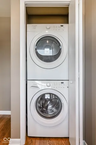 $799,000 | 220 1st Avenue Southeast, Carmel, IN 46032