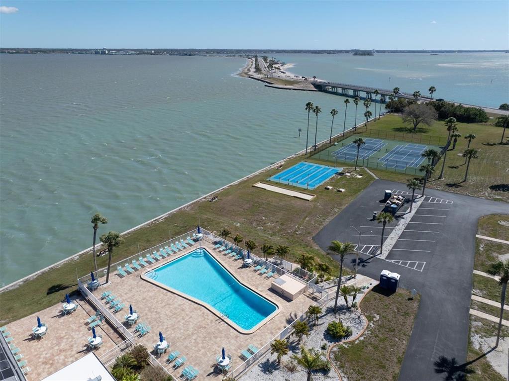 8 Glencoe Place, Unit 105 Dunedin, FL 34698 - Photo 30 of 44 a view of a ocean