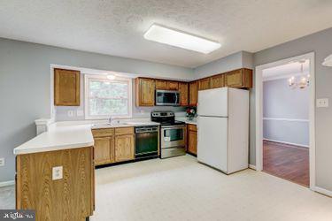 10039 Magledt Road Baltimore, MD 21234 - Photo 6 of 21 Kitchen