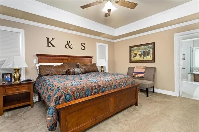 $699,900 | 302 Waterwood Drive, Orange, TX 77630