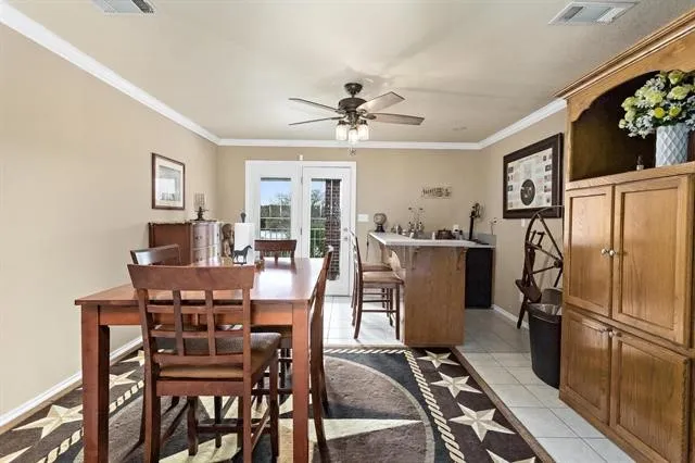 $699,900 | 302 Waterwood Drive, Orange, TX 77630