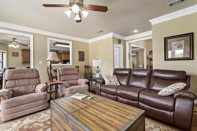 $699,900 | 302 Waterwood Drive, Orange, TX 77630