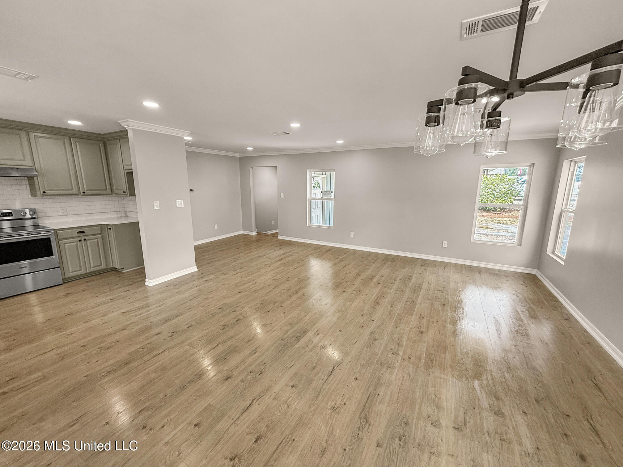 128 Sinclair Street McComb, MS 39648 - Photo 13 of 28 IMG_3063