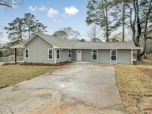 $219,900 | 128 Sinclair Street, McComb, MS 39648