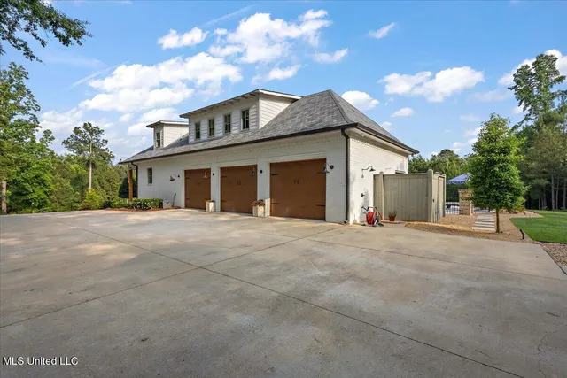 $1,295,000 | 6001 Newell Road, Meridian, MS 39305