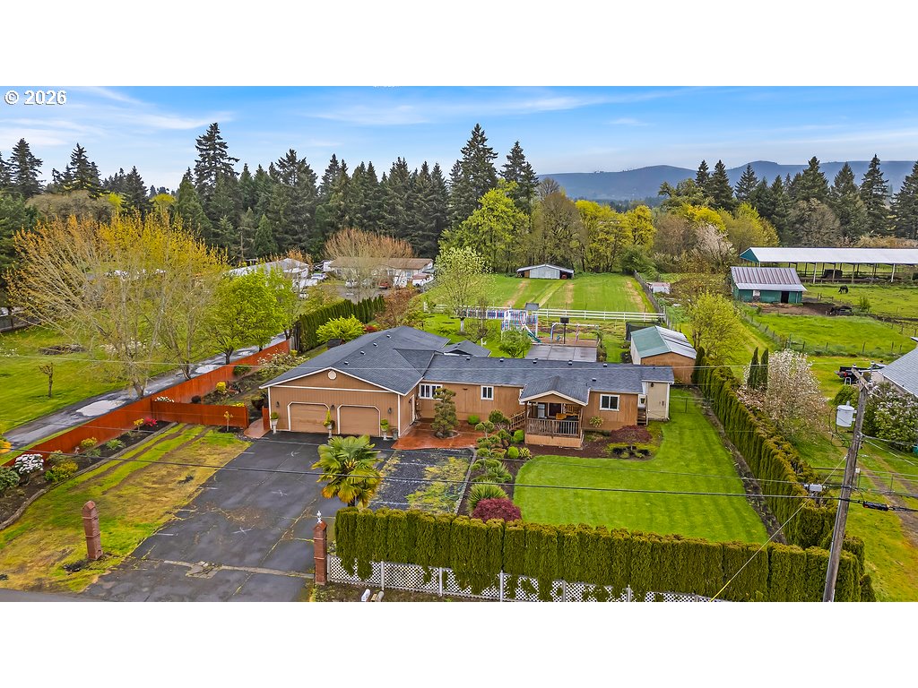 23501 Northeast Sunnycrest Road Newberg, OR 97132 - Photo 2 of 36