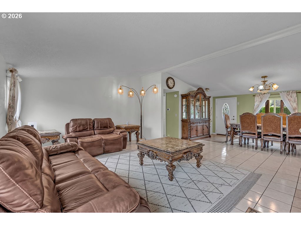 23501 Northeast Sunnycrest Road Newberg, OR 97132 - Photo 8 of 36