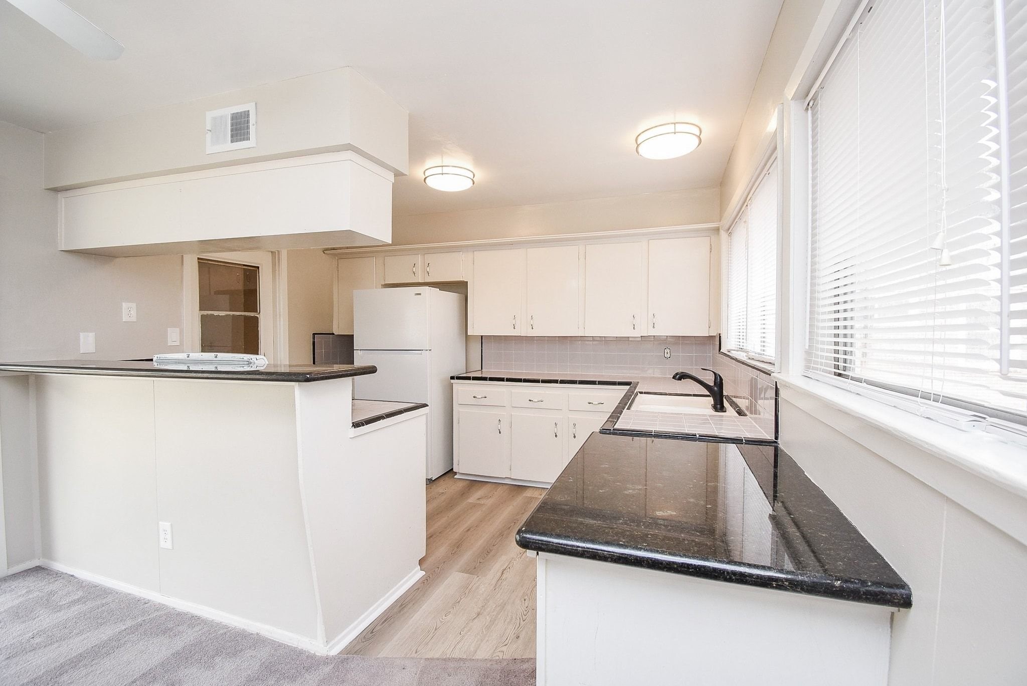 2619 Soway Street Houston, TX 77080 - Photo 6 of 17