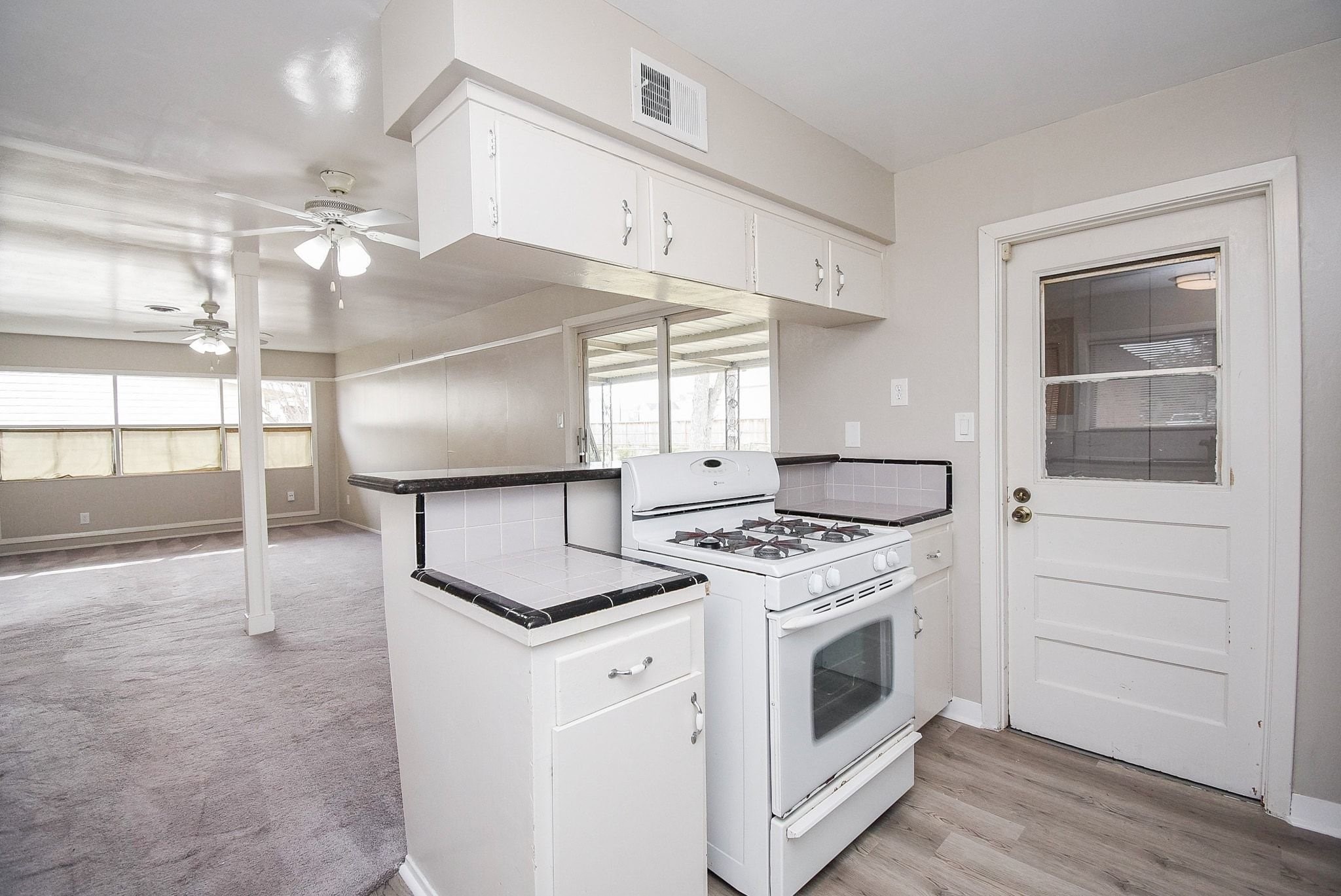 2619 Soway Street Houston, TX 77080 - Photo 8 of 17